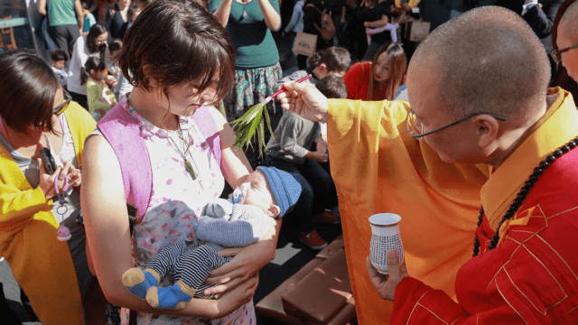 baby blessing_fo guang shan